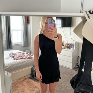 francesca's black one shoulder dress